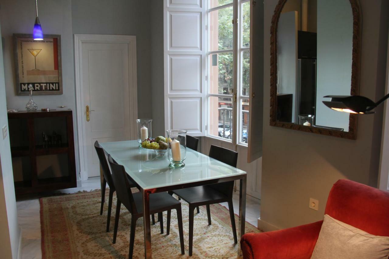 Luxurious 2 Bedroom Flat In A Historic Building إشبيلية المظهر الخارجي الصورة