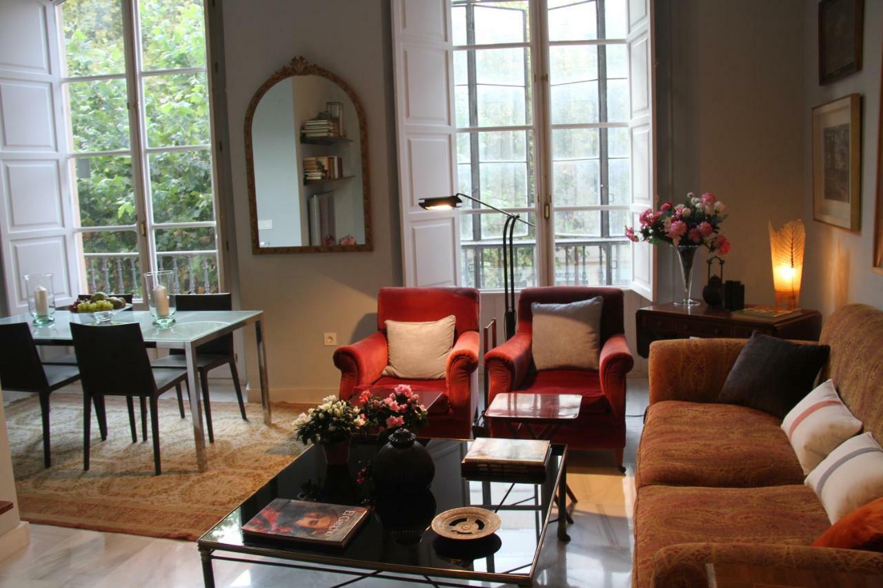 Luxurious 2 Bedroom Flat In A Historic Building إشبيلية المظهر الخارجي الصورة